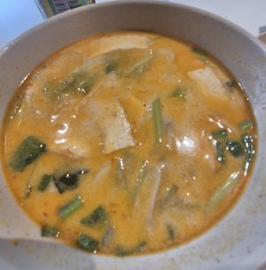 Tom yum kung - picture doesn't do justice at Walee Vegetarian - Phetchaburi in Bangkok