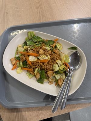 Stir fried instant noodles  at Walee Vegetarian - Phetchaburi in Bangkok