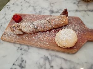  at Green Table Cafe - Fairfax in Los Angeles