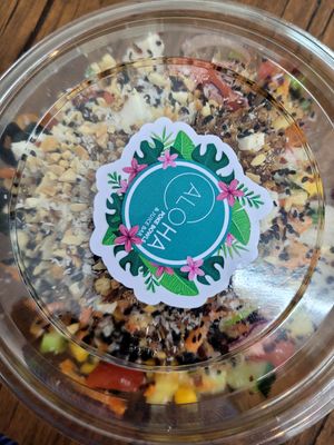 Base de tofu y todos los vegetales de la munda frente a la UNA por 3000. at ALOHA Poke Bowls & Juice Bar in Heredia