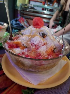 Fruit salad with curd and honey at The Juice House in Rishikesh