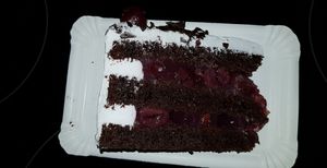 Schwarzwälder Kirschtorte zum mitnehmen at Cafe Hibiskus in Cologne