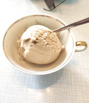 Black tea ice cream at Cafe Hibiskus in Cologne