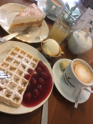   at Cafe Hibiskus in Cologne