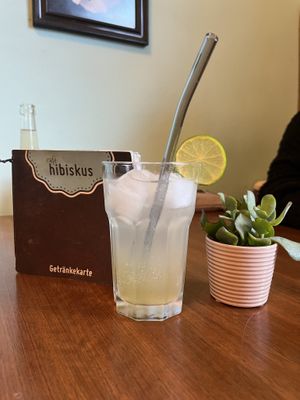 Hausgemachte Limetten-Rosmarin-Limonade   at Cafe Hibiskus in Cologne