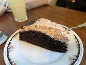 Schokokuchen mit Nougatsahne 🍫  at Cafe Hibiskus in Cologne