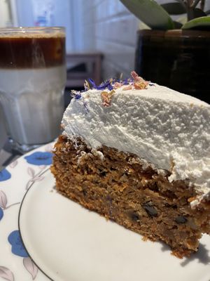 Carrot cake, sooo delicious 🥹❤️  at Cafe Rotkehlchen - Venloer Str in Cologne