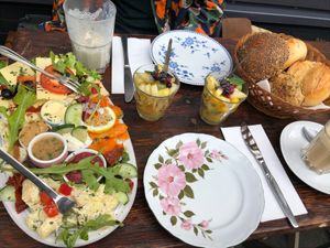 Veganes Frühstück für zwei at Cafe Rotkehlchen - Venloer Str in Cologne