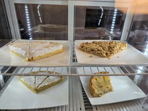 Pies at Canela in Bruges