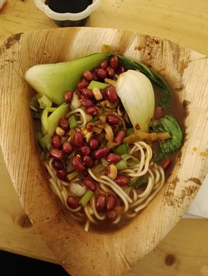 Noodles with Pak Choi and peanuts at Oh Crispa! - 生煎包 in Turin