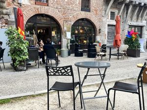 Terrace   at Le Jardin des Thés, La Suite in Cahors