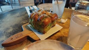 Pão de alho at Jamie's Italian in Lisbon