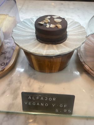  at MÖOI Petit in Madrid