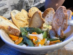 Hummus con verduritas  at Restaurante Atalaya in Torla-ordesa