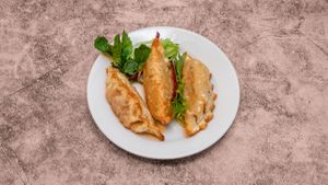 Bánh Gối Chay  - Vegan Goi Dumplings (veggie/kimchi/glassnoodle) at Vegan Biosphere in East London