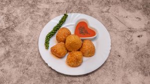 Bánh Rán - Vietnamese Glutinous Globes at Vegan Biosphere in East London