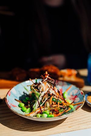 Edamame avec papaya at Hum Vegan in Montreal