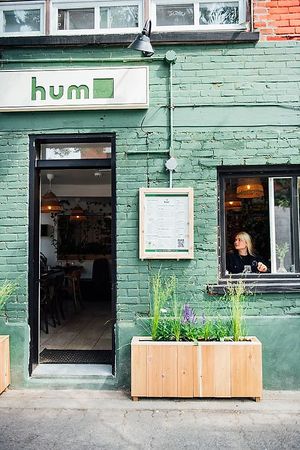 resto hum at Hum Vegan in Montreal