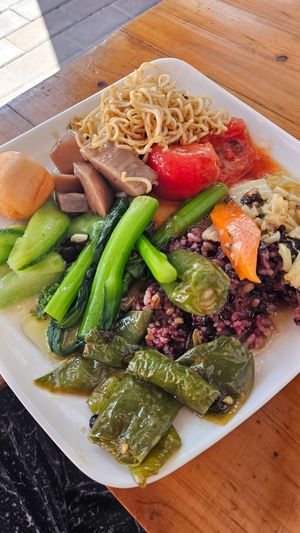  at Hóng Shàn SùShí 弘善素食 in Guangzhou