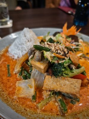 Rotes Curry mit Tofu at Phuong Viet Restaurant in Suessen