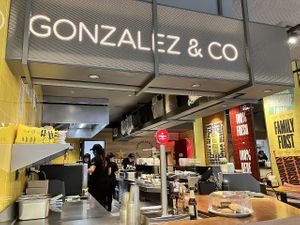 Entrance  at Gonzalez & Co Les Corts in Barcelona