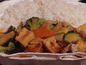 Thai Basil tofu at Tangerine Cafe in Cary