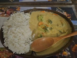 Curry Amarillo at Señorita Thai in Queretaro
