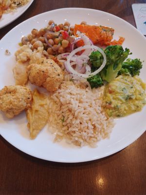 As opções do buffet que eu escolhi, mas tinham muito mais 😍 at Verdelima Restaurante in Fortaleza