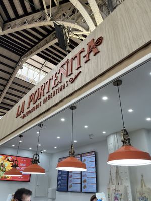 The sign  at La Porteñita Comidas Para Llevar in Valencia