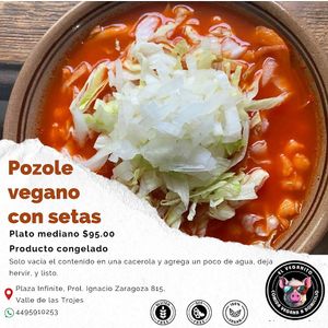 Comida preparada como pozole y tortas de pastor at El Veganito in Aguascalientes