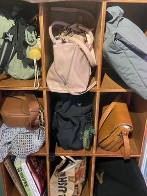 Keep your belongs here  at Gosari Express in Seoul