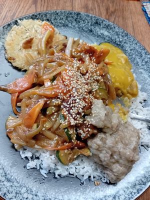  at Ravaz in Saint Denis