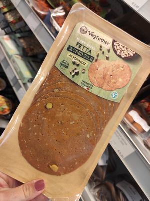 Vegam ham at Mondo Vegan in Salo