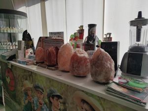 Salt lamps at Mondo Vegan in Salo