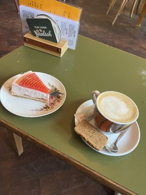 Tart and coffeee  at De Kurk in Arnhem