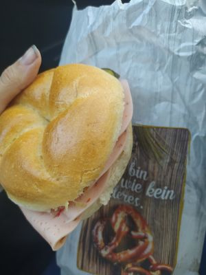vegane belegte Semmel at Bäckerei Schwarzmaier in Altotting
