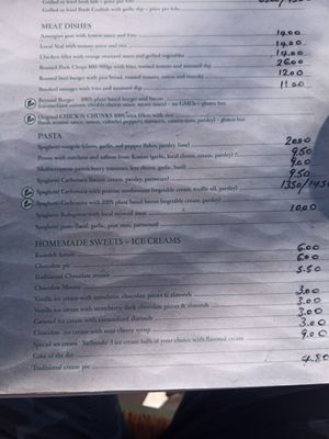 Vegan main dishes at YACHENDO in Amorgos