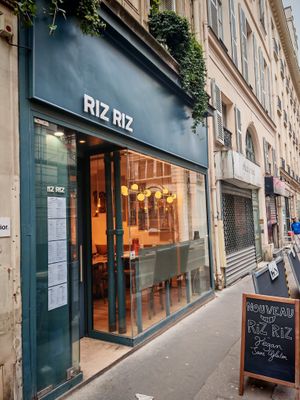 Facade at Riz Riz - Paradis in Paris