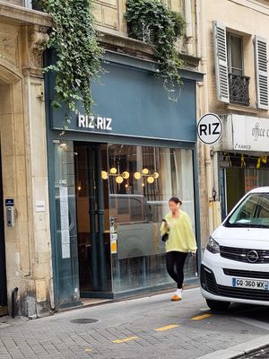 Façade at Riz Riz - Paradis in Paris
