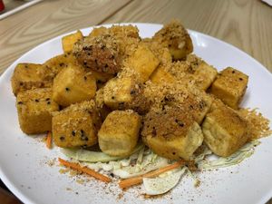 (Vegan) Salt & Pepper Tofu 椒鹽豆腐 (Photo by Baron Yeung) at Tin Hau Temple - 大樹下天后古廟齋菜食堂 in New Territories