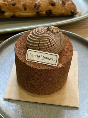   at Land & Monkeys in Bordeaux