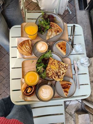 Brunch at Land & Monkeys in Bordeaux