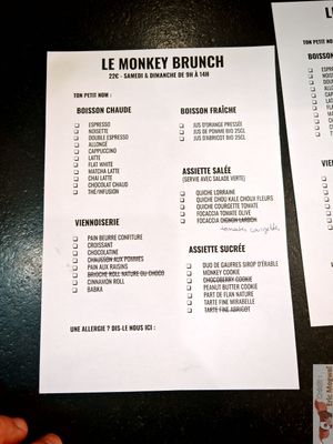 Sunday brunche choices at Land & Monkeys in Bordeaux
