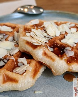 Waffle at Land & Monkeys in Bordeaux