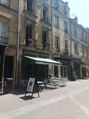 Devanture at Land & Monkeys in Bordeaux