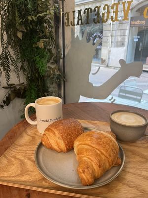   at Land & Monkeys in Bordeaux