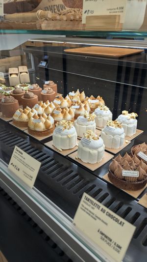 Awesome selection of patisserie at Land & Monkeys in Bordeaux
