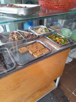 Com chay selection at Hòa Hảo in Ho Chi Minh City