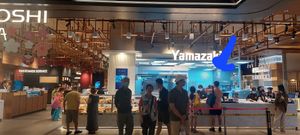 If you reach mizukoshi, go in the back on the right side (see arrow) at ONE bOwl Vegan by CANES in Bangkok
