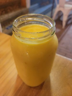 mango juice at Lulo Bar in Santa Marta